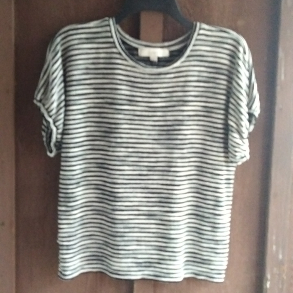 Black and white top